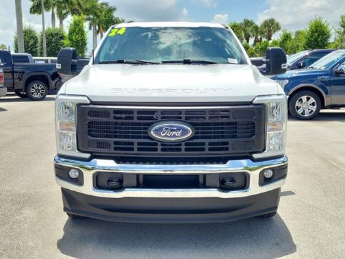 OXFORD WHITE 2024 Ford F-250 XL