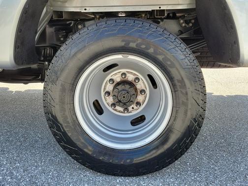 ICONIC SILVER 2024 Ford F-350 XLT