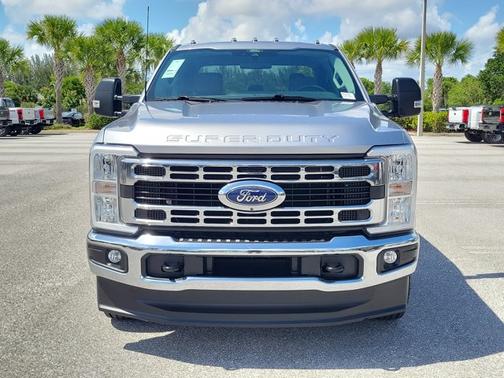 ICONIC SILVER 2024 Ford F-350 XLT