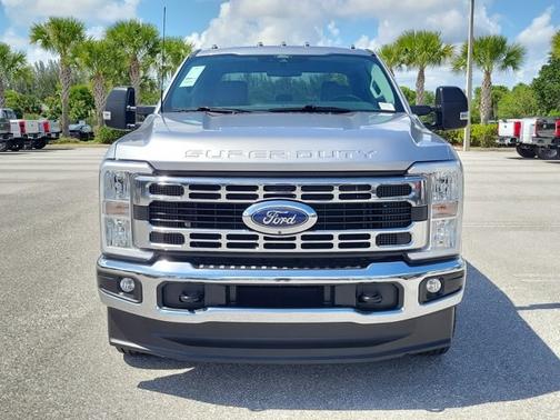 ICONIC SILVER 2024 Ford F-350 XLT