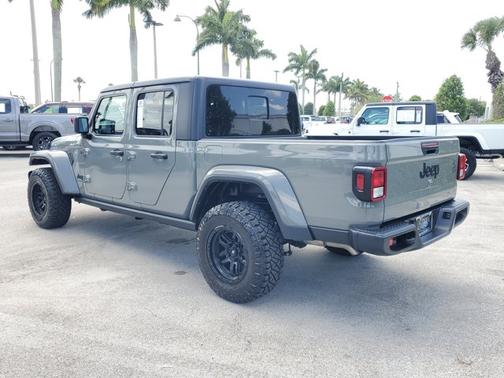 2023 Jeep Gladiator Willys