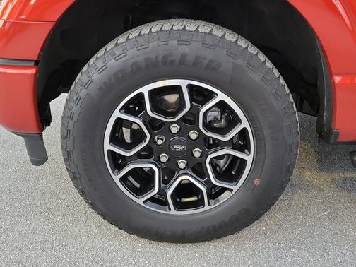 HOT PEPPER RED MET TINTD CC 2023 Ford F-150 XLT