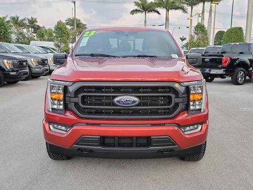 HOT PEPPER RED MET TINTD CC 2023 Ford F-150 XLT