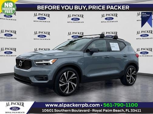 Gray Metallic 2021 Volvo XC40 T5 R-DESIGN