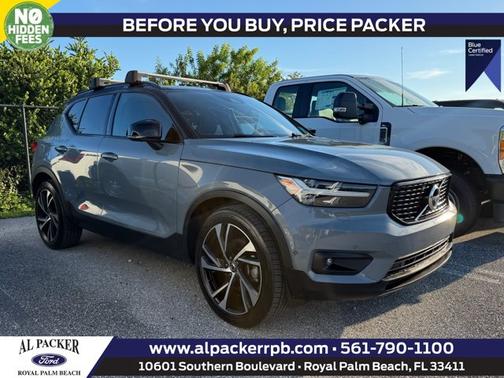 Gray Metallic 2021 Volvo XC40 T5 R-DESIGN