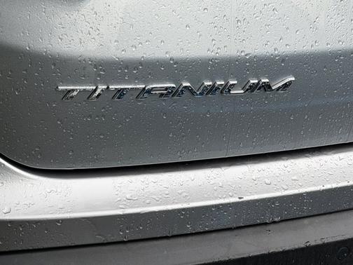 ICONIC SILVER 2024 Ford Edge TITANIUM