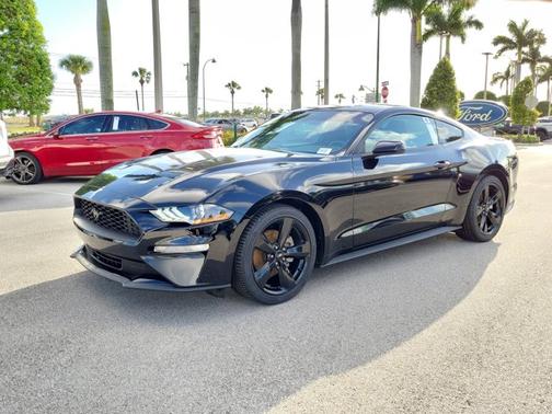 2022 Ford Mustang ECOBOOST