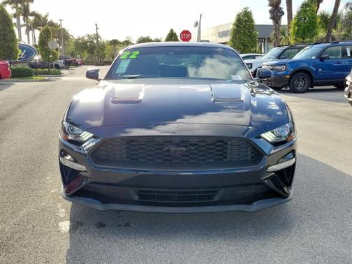 2022 Ford Mustang ECOBOOST