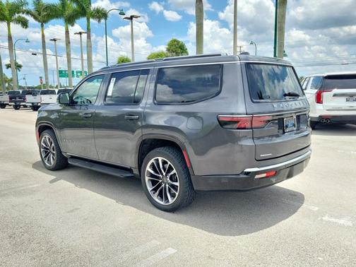 Baltic Gray Clearcoat Metallic 2022 Jeep Wagoneer SERIES II