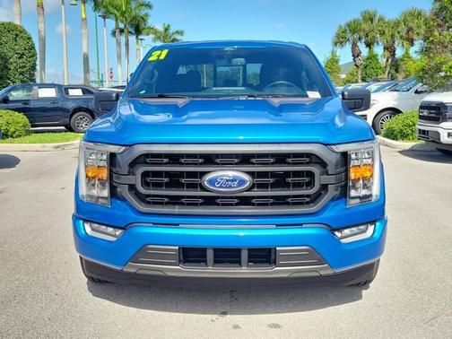 VELOCITY BLUE METALLIC 2021 Ford F-150 XLT