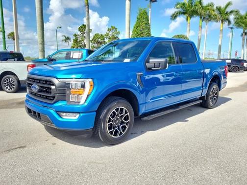 VELOCITY BLUE METALLIC 2021 Ford F-150 XLT