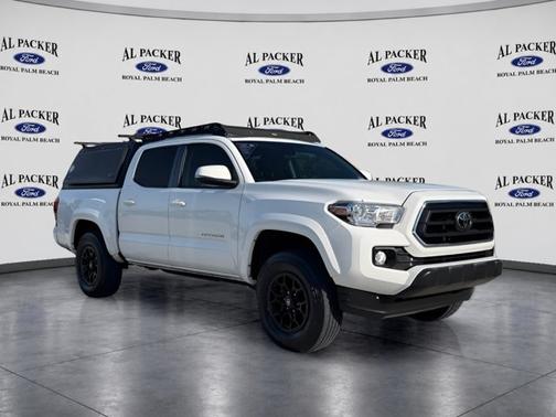 White 2022 Toyota Tacoma SR5