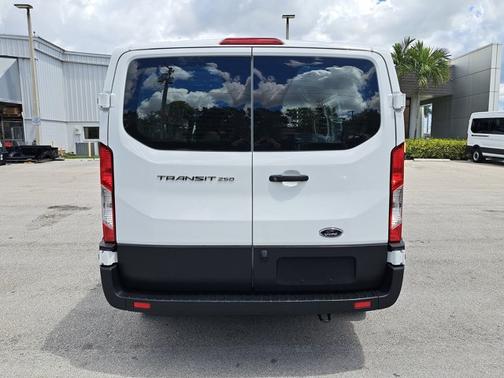 2024 Ford Transit-250 BASE