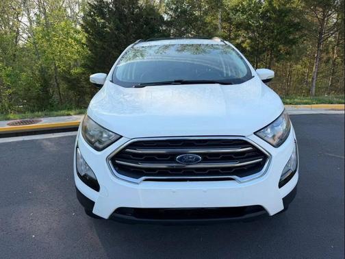White 2018 Ford EcoSport SES