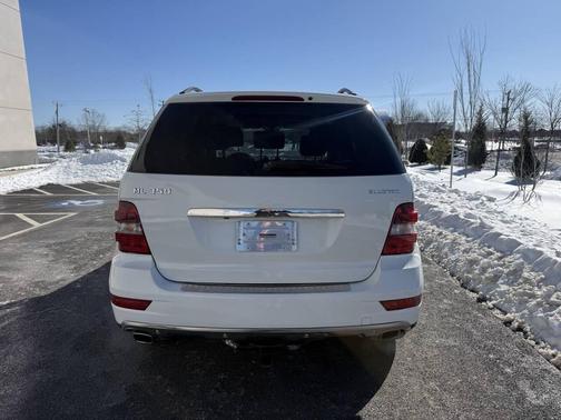 2010 Mercedes-Benz M-Class 4MATIC