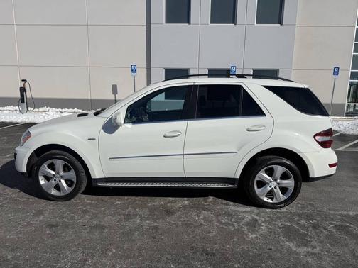 2010 Mercedes-Benz M-Class 4MATIC