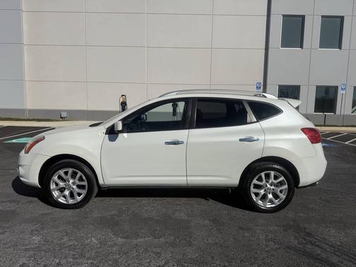 2011 Nissan Rogue SV
