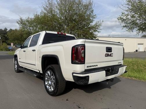White Frost Tricoat 2018 GMC Sierra 1500 Denali