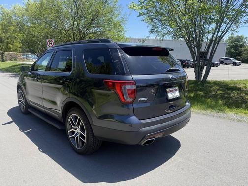 Gray 2017 Ford Explorer sport