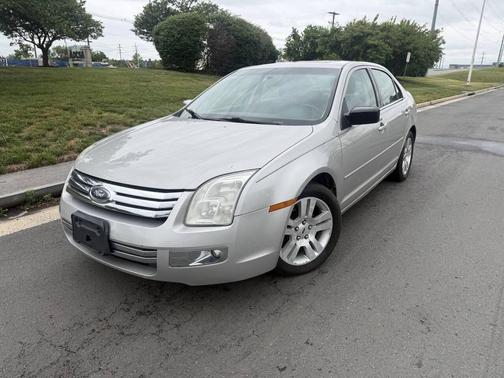 Gray 2008 Ford Fusion SEL