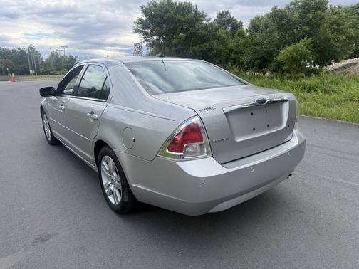 Gray 2008 Ford Fusion SEL