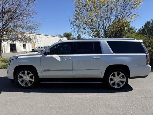 Crystal White Tricoat 2017 Cadillac Escalade ESV Premium Luxury