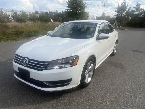 2012 Volkswagen Passat 2.5 SE