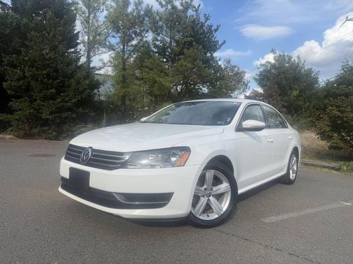2012 Volkswagen Passat 2.5 SE