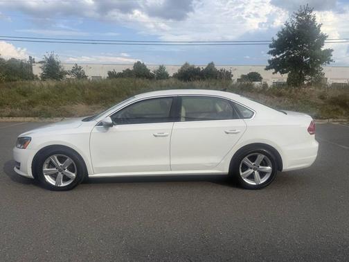 2012 Volkswagen Passat 2.5 SE