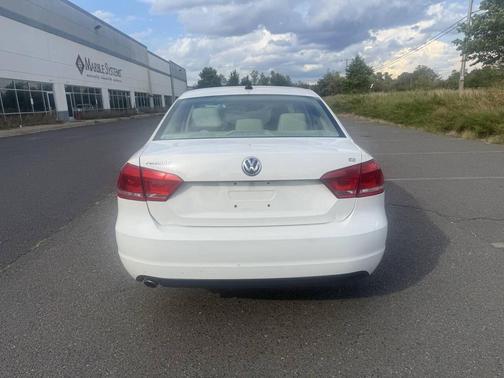 2012 Volkswagen Passat 2.5 SE