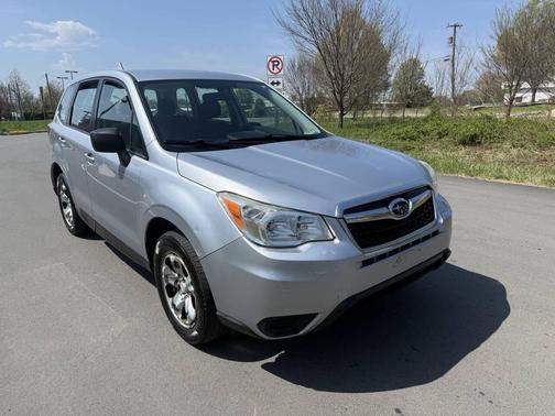 Dark Gray Metallic 2015 Subaru Forester 2.5i