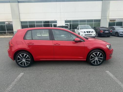 2015 Volkswagen Golf Auto TSI SE