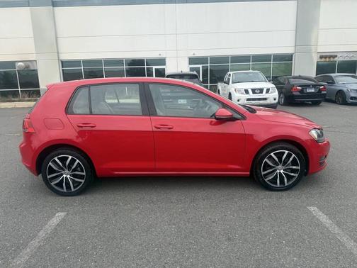 2015 Volkswagen Golf Auto TSI SE