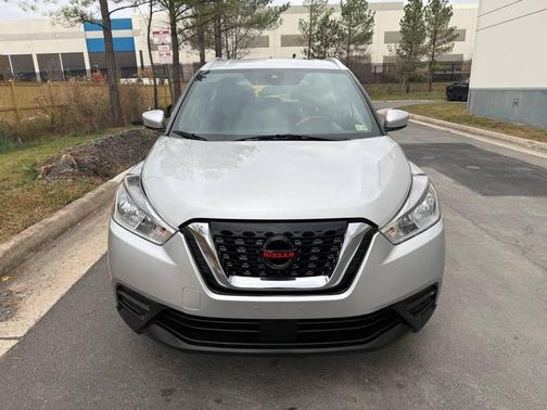 2020 Nissan Kicks SV