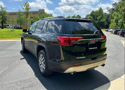 2017 GMC Acadia SLE-2