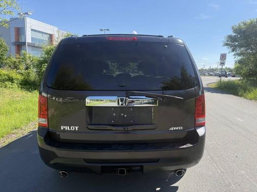 Gray 2013 Honda Pilot EX