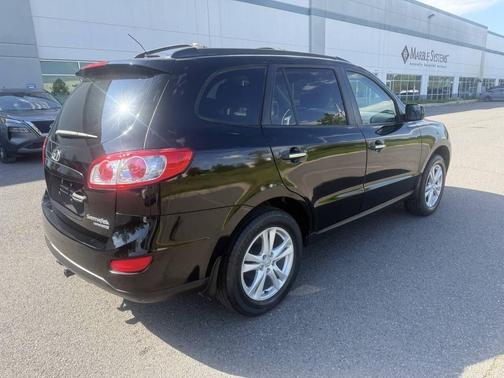 Phantom Black Metallic 2011 Hyundai SANTA FE Limited