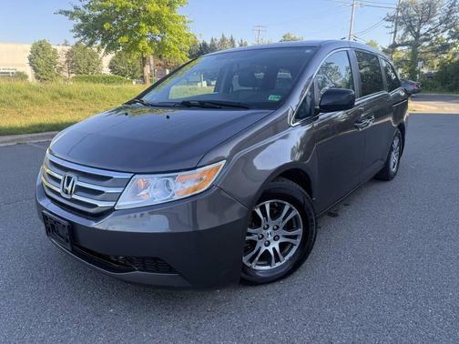Polished Metal Metallic 2013 Honda Odyssey EX-L