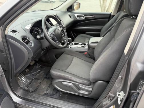 2020 Nissan Pathfinder S 4WD