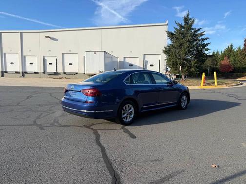2017 Volkswagen Passat 1.8T S