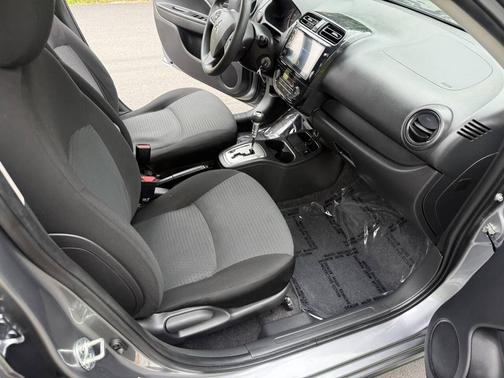 Mercury Gray Metallic 2022 Mitsubishi Mirage G4 SE