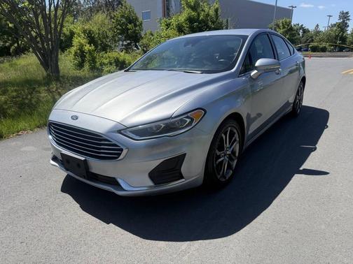 Iconic Silver Metallic 2020 Ford Fusion SEL