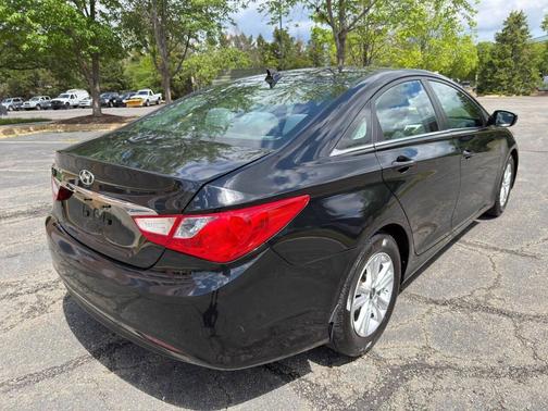 Midnight Black Mica 2013 Hyundai SONATA GLS