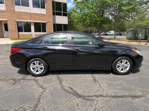 Midnight Black Mica 2013 Hyundai SONATA GLS