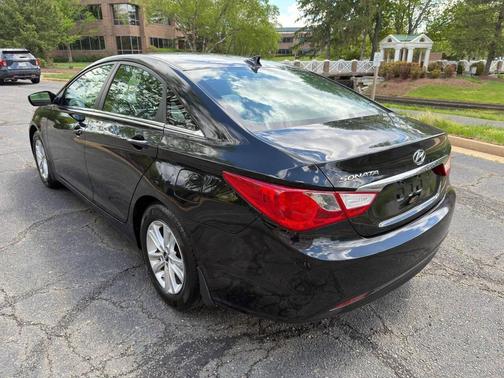 Midnight Black Mica 2013 Hyundai SONATA GLS