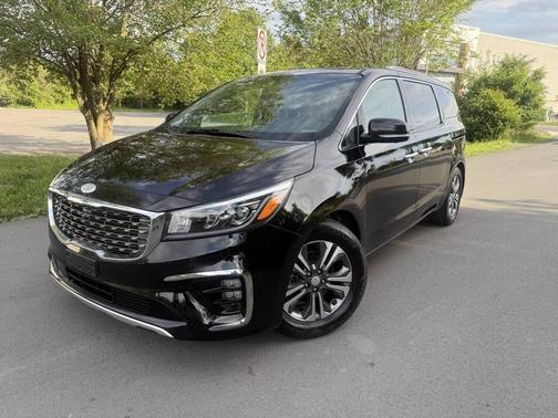 Aurora Black 2019 Kia Sedona SX
