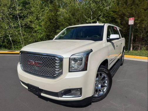 Off White 2015 GMC Yukon XL 1500 Denali