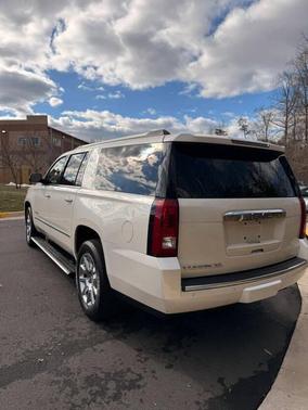 Off White 2015 GMC Yukon XL 1500 Denali