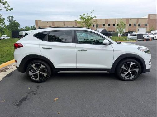 Dazzling White 2018 Hyundai TUCSON Limited