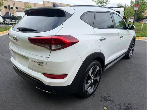 Dazzling White 2018 Hyundai TUCSON Limited